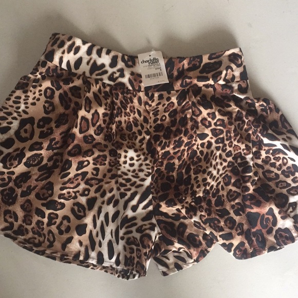 Animal Print Shorts - Picture 4 of 4
